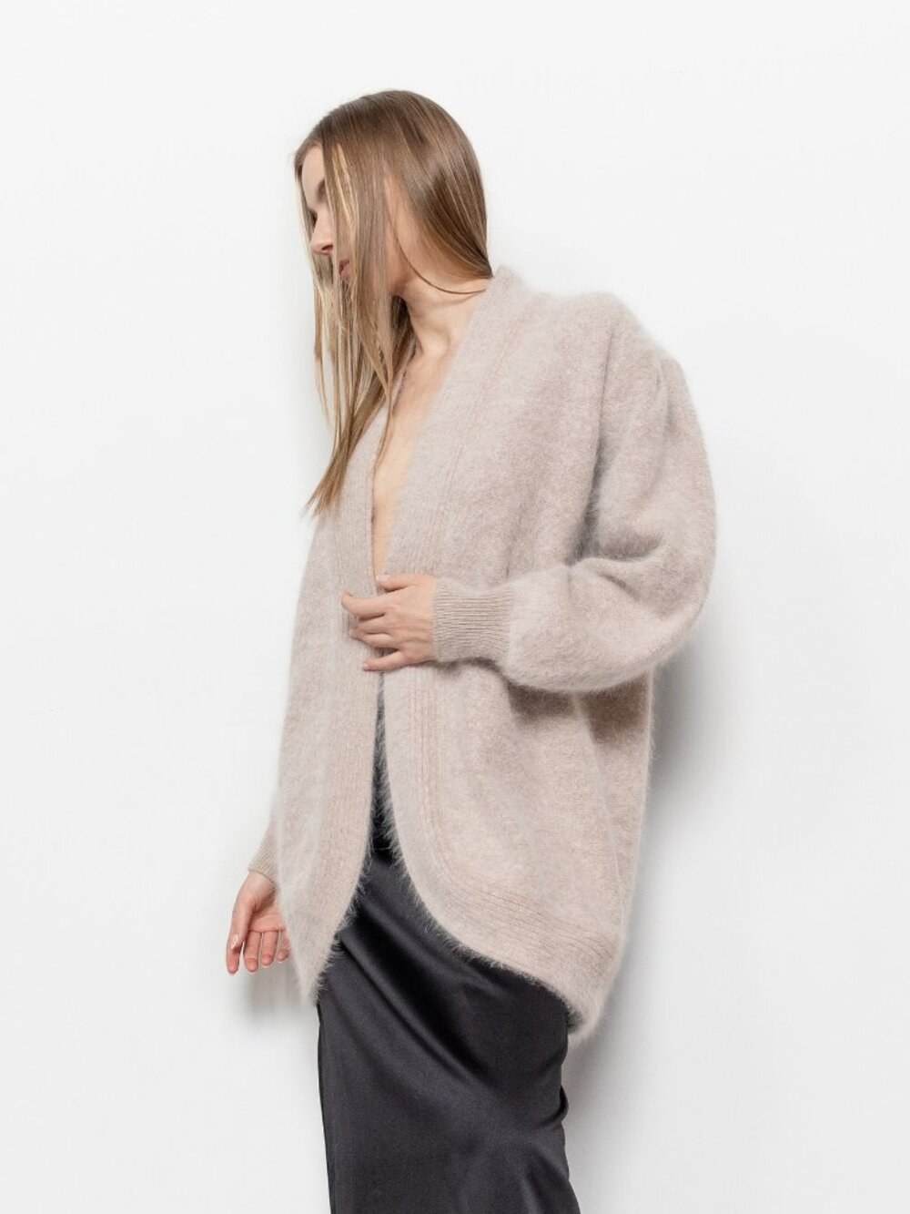 SOFT Fuzzy CARDIGAN BEIGE Sweater Jumper Vintage Oversize Light Jacket / Medium